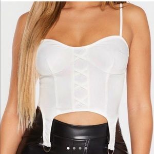 prettylittle thing Hem Structured Top